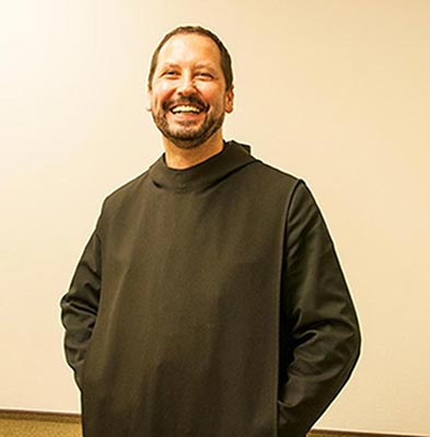 Interview – Pater Jonathan Kloster Damme – AJ 70DE