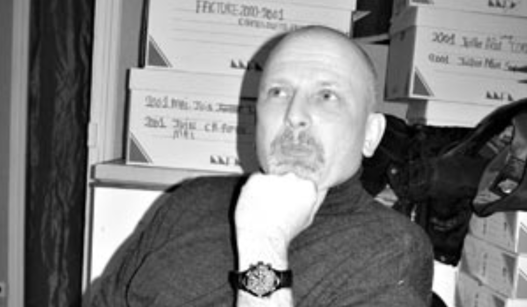 Oliver Gaurin dans son bureau